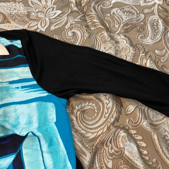 Lane Bryant 3/4 sleeve, front bod: teal, black purple back body: black knit - Picture 3 of 8